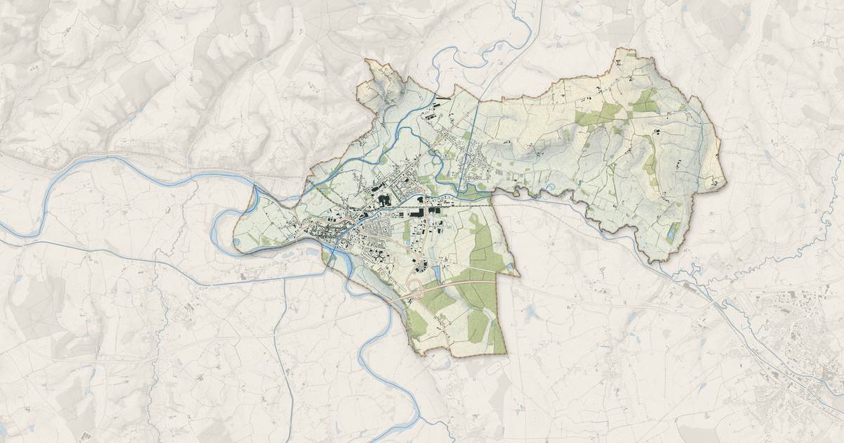 Portrait cartographique de Digoin : relief, eau, forêts, bâti et voies, calculés à partir des données de l'IGN
