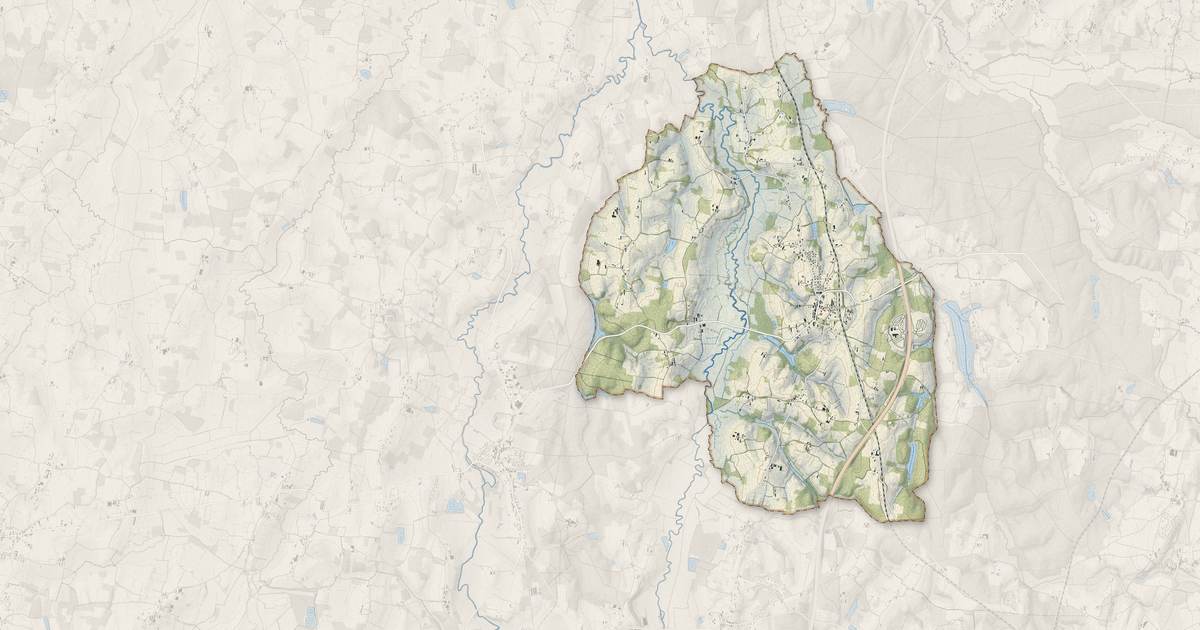 Portrait cartographique de Dommartin-lès-Cuiseaux : relief, eau, forêts, bâti et voies, calculés à partir des données de l'IGN