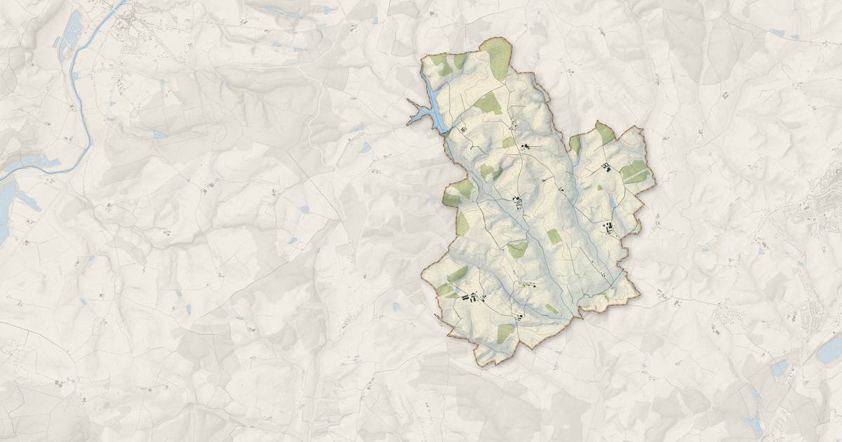 Portrait cartographique de Dompierre-sous-Sanvignes : relief, eau, forêts, bâti et voies, calculés à partir des données de l'IGN