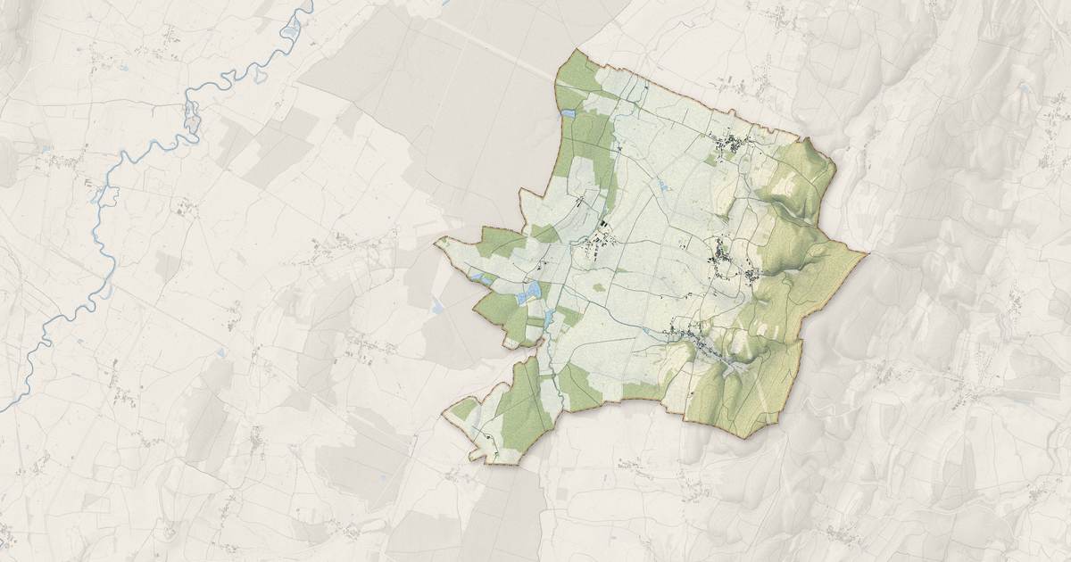 Portrait cartographique de Étrigny : relief, eau, forêts, bâti et voies, calculés à partir des données de l'IGN