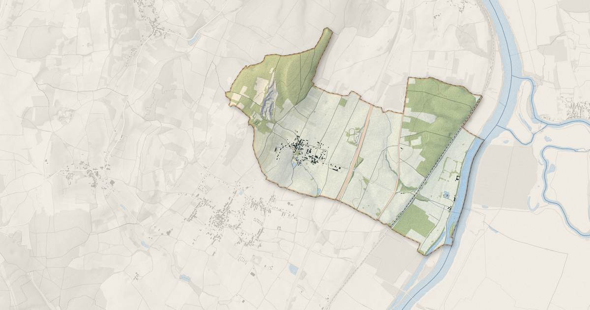 Portrait cartographique de Farges-lès-Mâcon : relief, eau, forêts, bâti et voies, calculés à partir des données de l'IGN