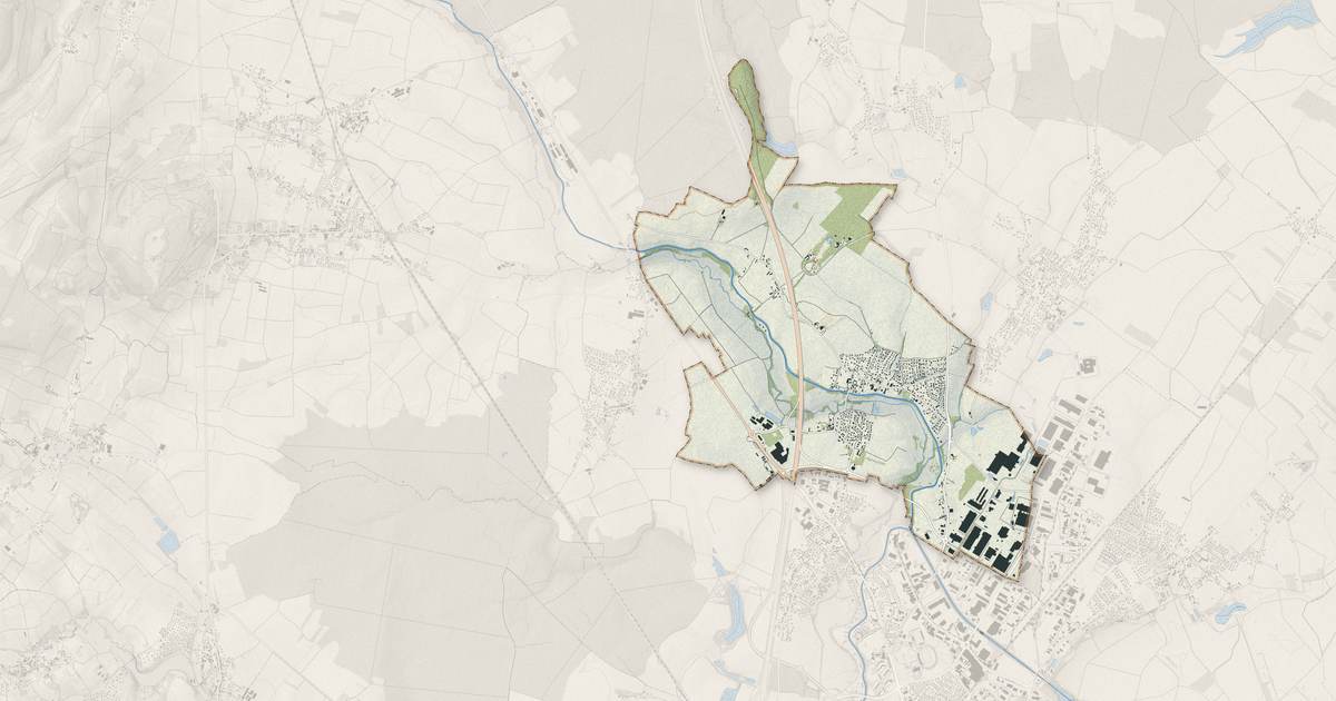 Portrait cartographique de Fragnes-La Loyère : relief, eau, forêts, bâti et voies, calculés à partir des données de l'IGN