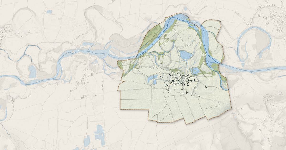 Portrait cartographique de Fretterans : relief, eau, forêts, bâti et voies, calculés à partir des données de l'IGN