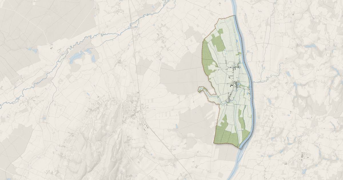 Portrait cartographique de Gigny-sur-Saône : relief, eau, forêts, bâti et voies, calculés à partir des données de l'IGN