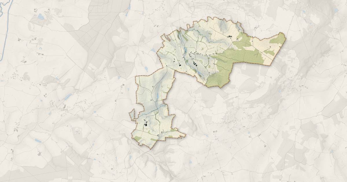 Portrait cartographique de Grandvaux : relief, eau, forêts, bâti et voies, calculés à partir des données de l'IGN