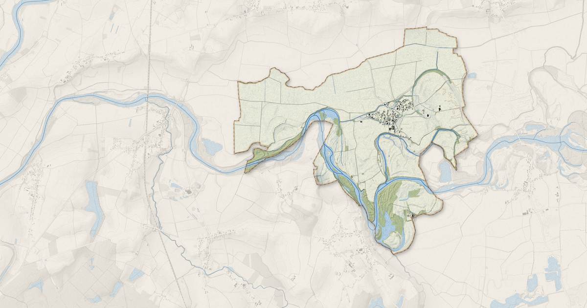 Portrait cartographique de Longepierre : relief, eau, forêts, bâti et voies, calculés à partir des données de l'IGN