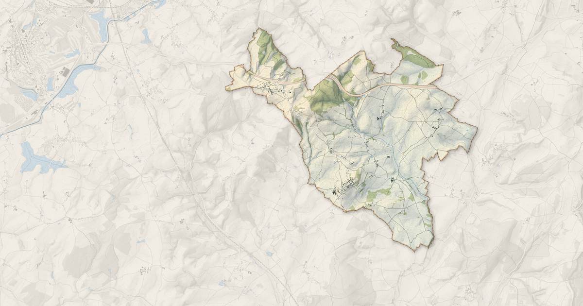 Portrait cartographique de Marcilly-lès-Buxy : relief, eau, forêts, bâti et voies, calculés à partir des données de l'IGN