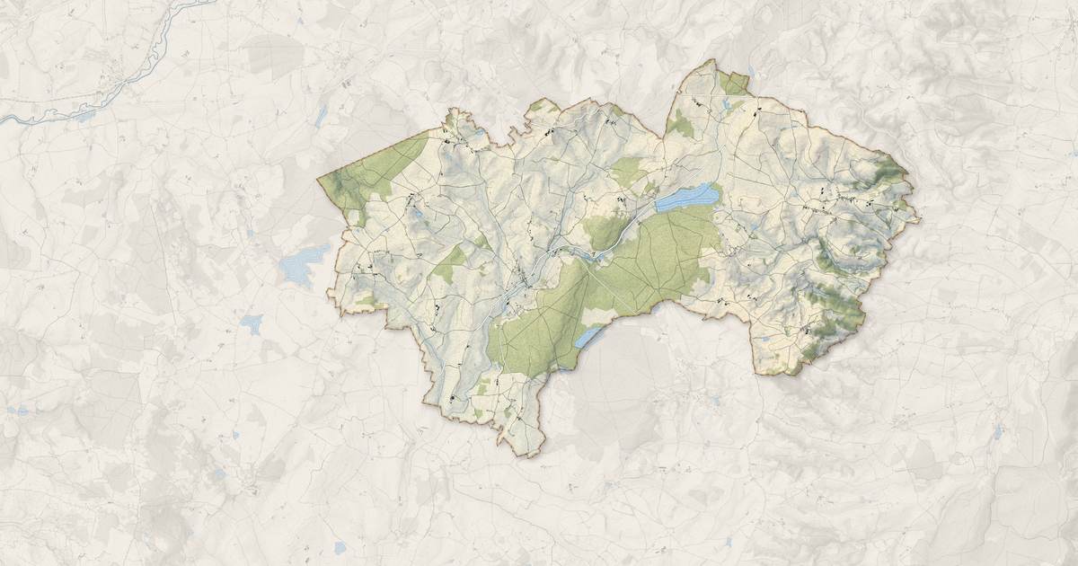 Portrait cartographique de Le Rousset-Marizy : relief, eau, forêts, bâti et voies, calculés à partir des données de l'IGN