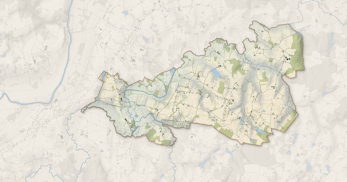 Portrait cartographique de Ménetreuil : relief, eau, forêts, bâti et voies, calculés à partir des données de l'IGN