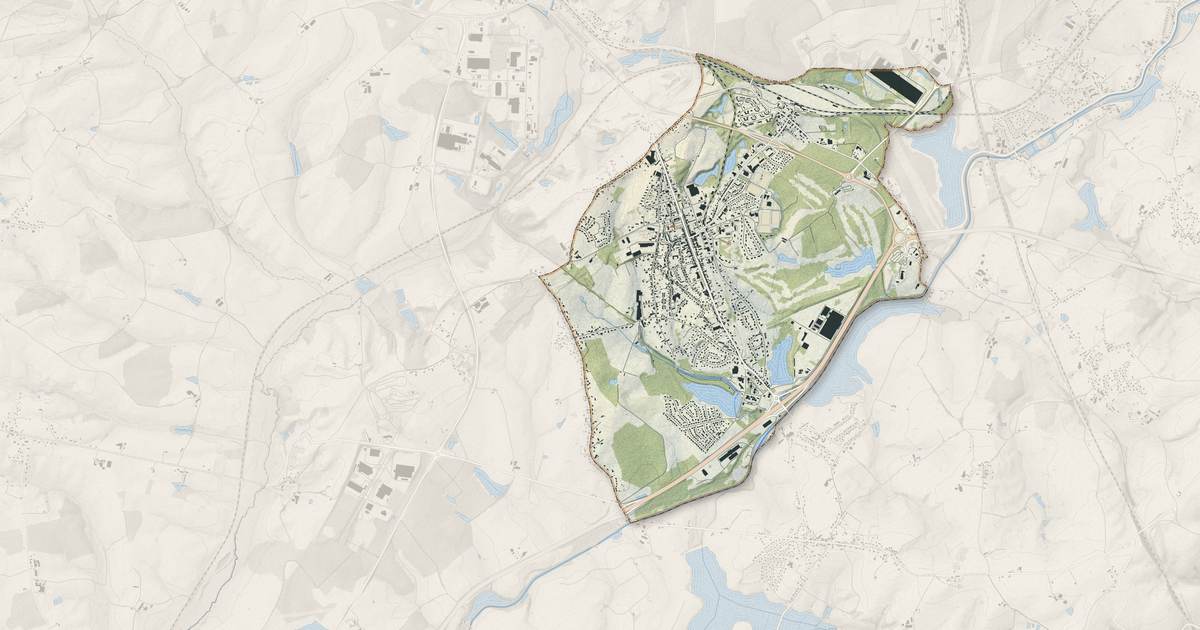 Portrait cartographique de Montchanin : relief, eau, forêts, bâti et voies, calculés à partir des données de l'IGN