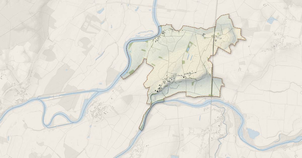 Portrait cartographique de Mont-lès-Seurre : relief, eau, forêts, bâti et voies, calculés à partir des données de l'IGN