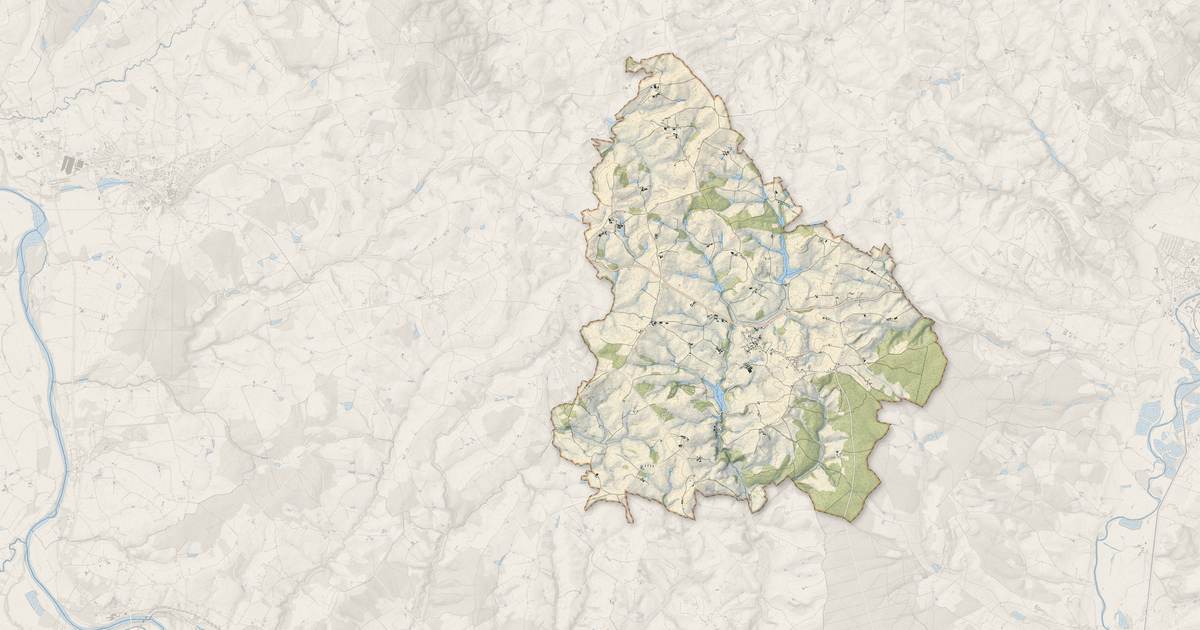 Portrait cartographique de Neuvy-Grandchamp : relief, eau, forêts, bâti et voies, calculés à partir des données de l'IGN