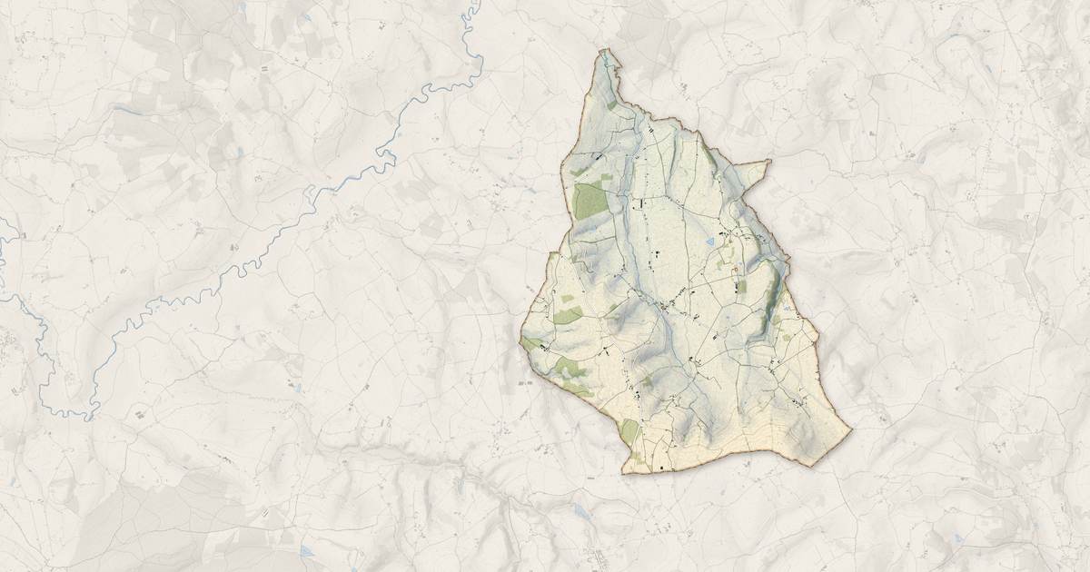 Portrait cartographique de Oyé : relief, eau, forêts, bâti et voies, calculés à partir des données de l'IGN