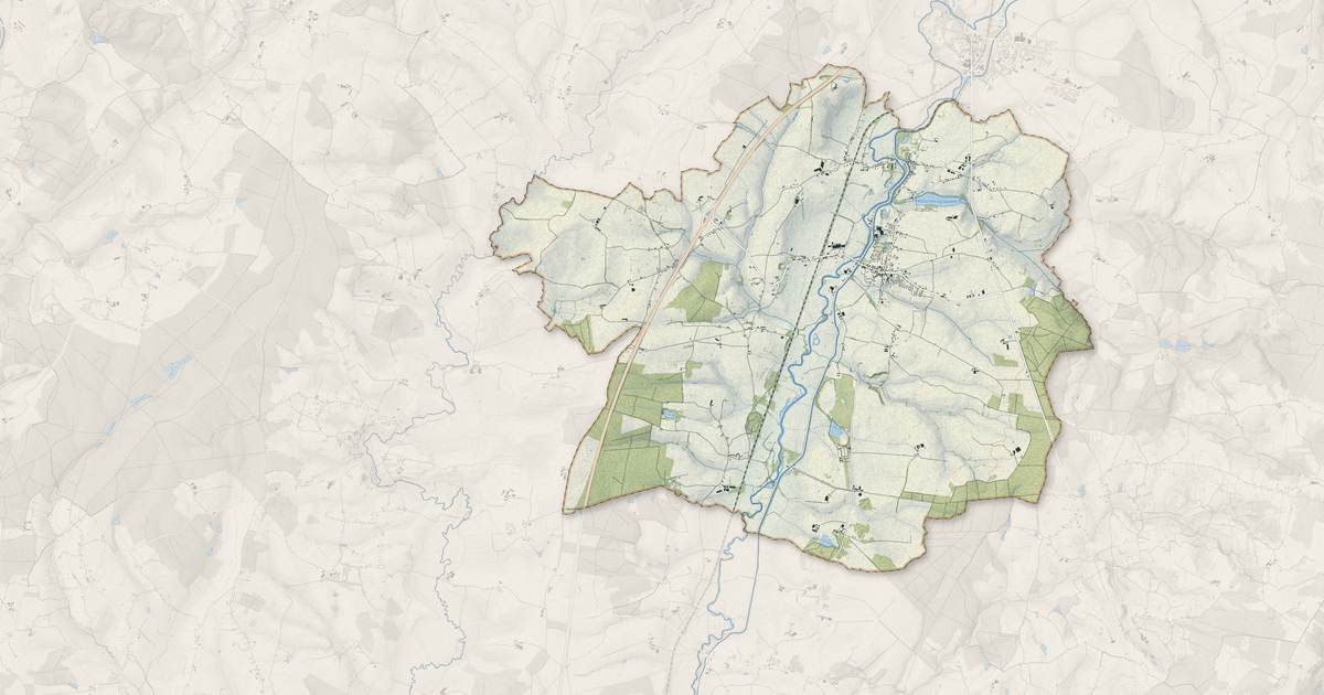 Portrait cartographique de Palinges : relief, eau, forêts, bâti et voies, calculés à partir des données de l'IGN
