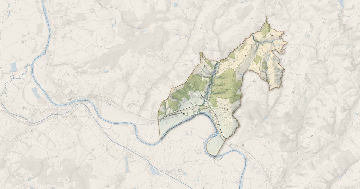 Portrait cartographique de Perrigny-sur-Loire : relief, eau, forêts, bâti et voies, calculés à partir des données de l'IGN