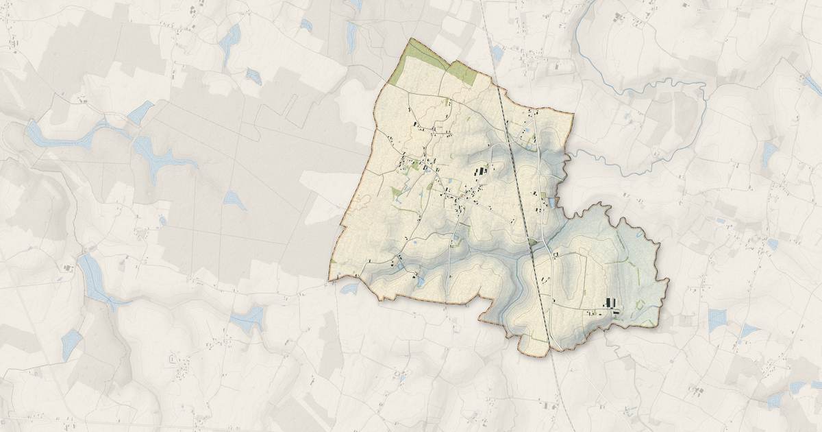 Portrait cartographique de La Racineuse : relief, eau, forêts, bâti et voies, calculés à partir des données de l'IGN