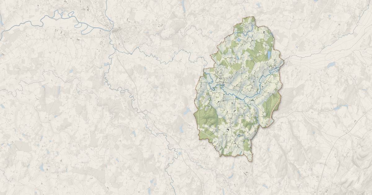 Portrait cartographique de Sagy : relief, eau, forêts, bâti et voies, calculés à partir des données de l'IGN
