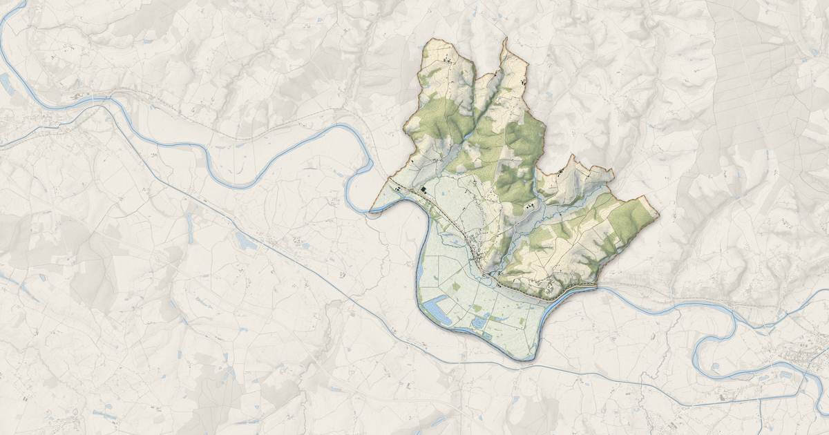 Portrait cartographique de Saint-Agnan : relief, eau, forêts, bâti et voies, calculés à partir des données de l'IGN