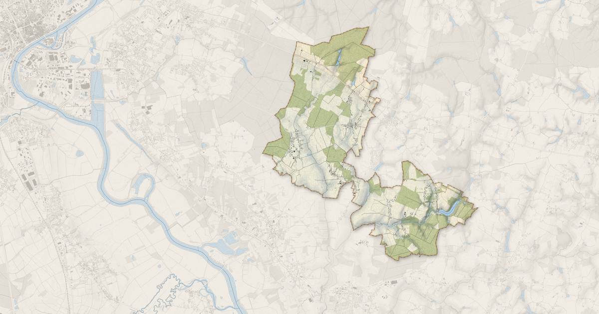 Portrait cartographique de Saint-Christophe-en-Bresse : relief, eau, forêts, bâti et voies, calculés à partir des données de l'IGN