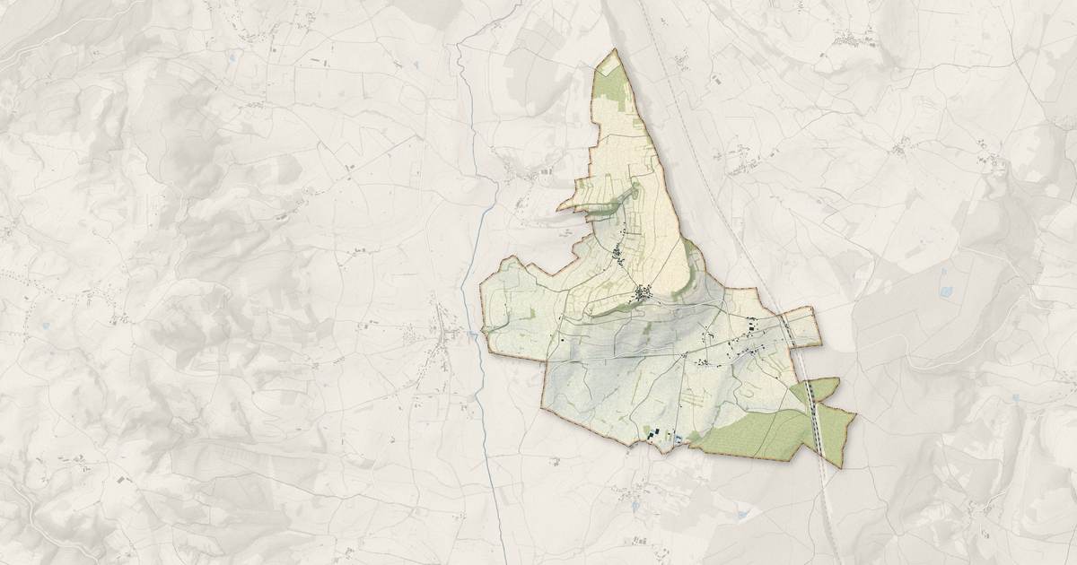 Portrait cartographique de Saint-Clément-sur-Guye : relief, eau, forêts, bâti et voies, calculés à partir des données de l'IGN