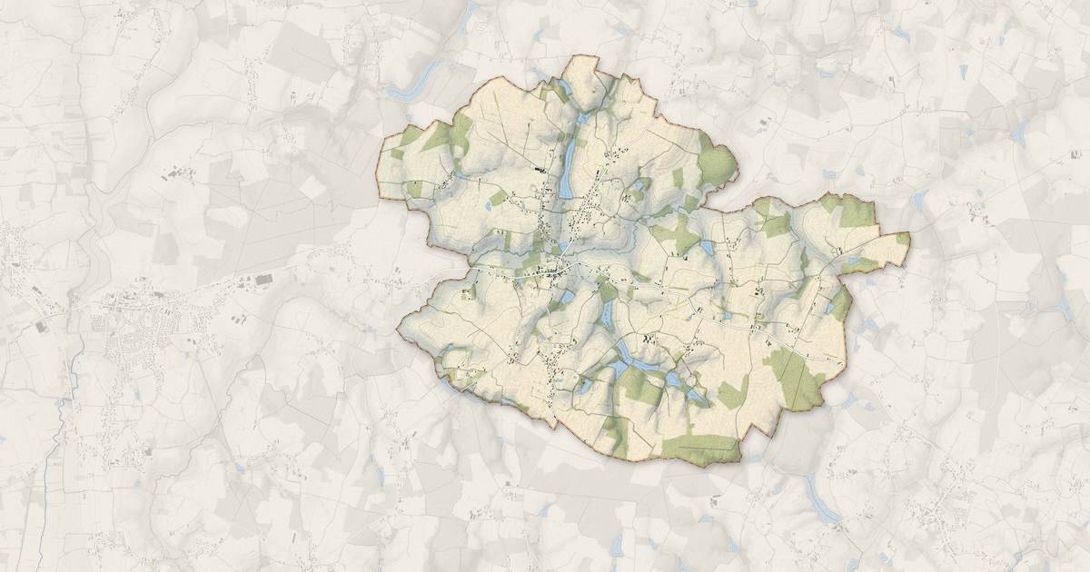 Portrait cartographique de Saint-Étienne-en-Bresse : relief, eau, forêts, bâti et voies, calculés à partir des données de l'IGN