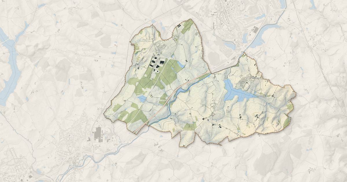 Portrait cartographique de Saint-Eusèbe : relief, eau, forêts, bâti et voies, calculés à partir des données de l'IGN