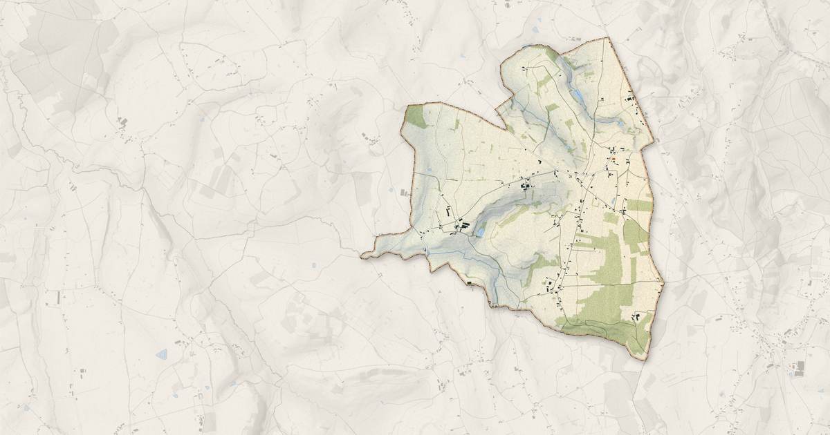 Portrait cartographique de Saint-Germain-en-Brionnais : relief, eau, forêts, bâti et voies, calculés à partir des données de l'IGN