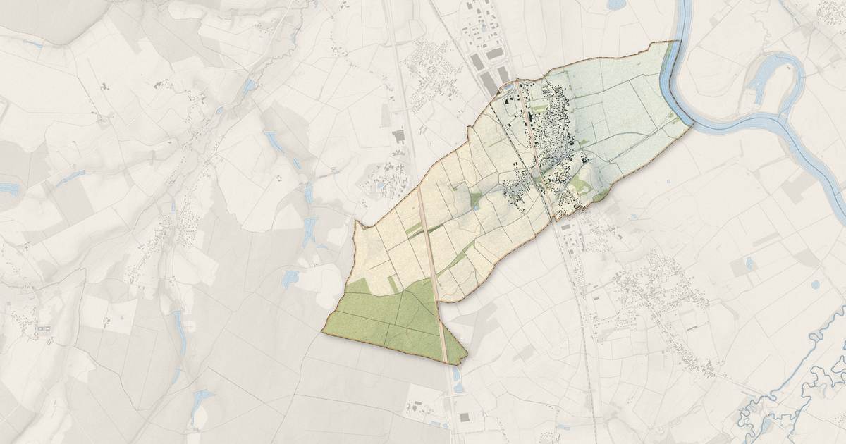 Portrait cartographique de Saint-Loup-de-Varennes : relief, eau, forêts, bâti et voies, calculés à partir des données de l'IGN
