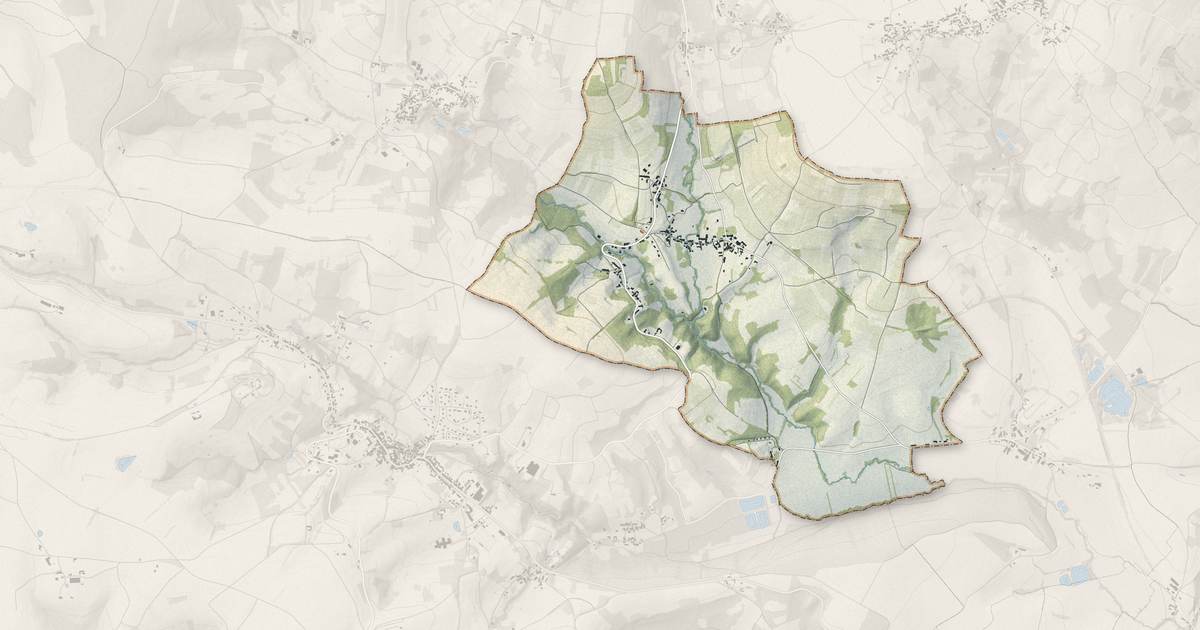 Portrait cartographique de Saint-Maurice-lès-Couches : relief, eau, forêts, bâti et voies, calculés à partir des données de l'IGN