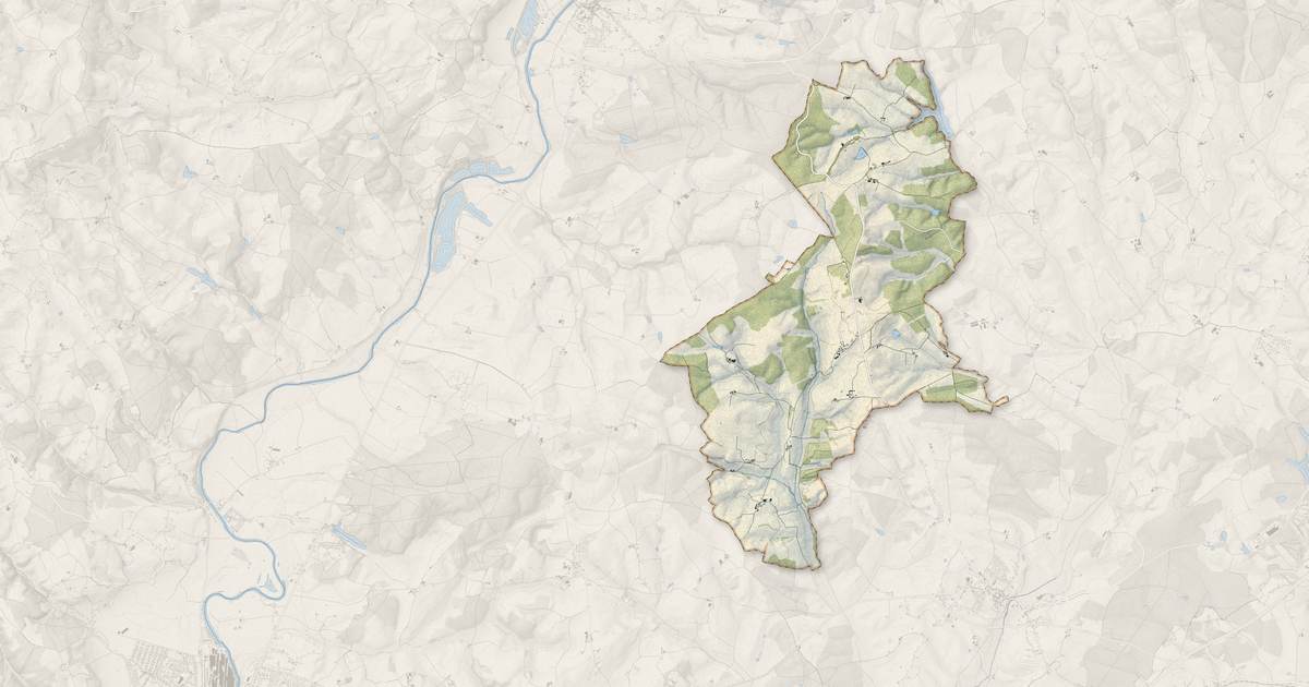 Portrait cartographique de Saint-Romain-sous-Versigny : relief, eau, forêts, bâti et voies, calculés à partir des données de l'IGN