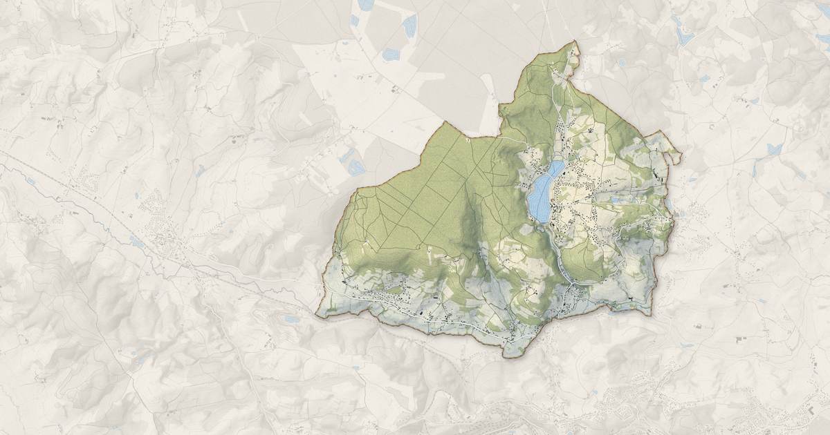 Portrait cartographique de Saint-Sernin-du-Bois : relief, eau, forêts, bâti et voies, calculés à partir des données de l'IGN
