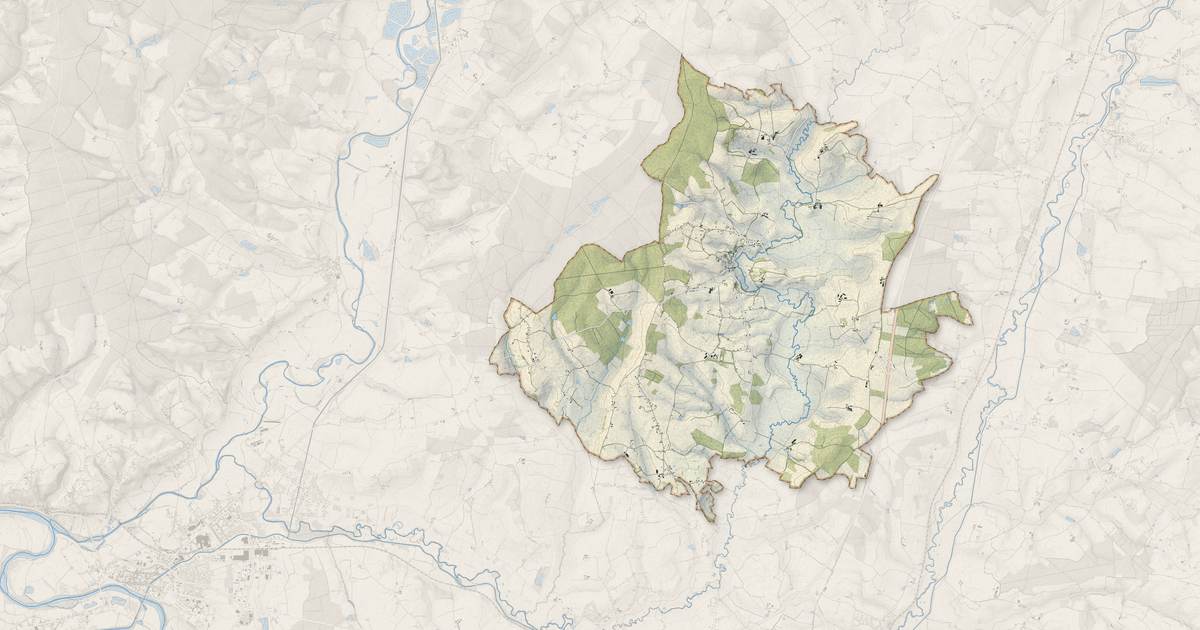 Portrait cartographique de Saint-Vincent-Bragny : relief, eau, forêts, bâti et voies, calculés à partir des données de l'IGN