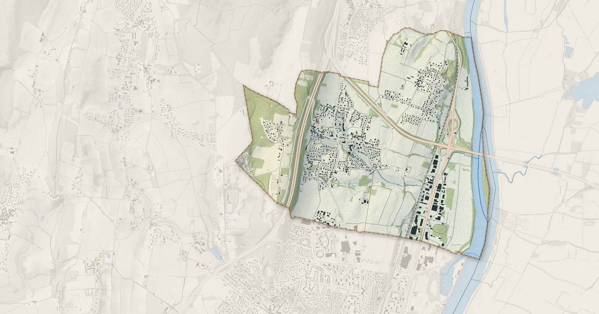Portrait cartographique de Sancé : relief, eau, forêts, bâti et voies, calculés à partir des données de l'IGN