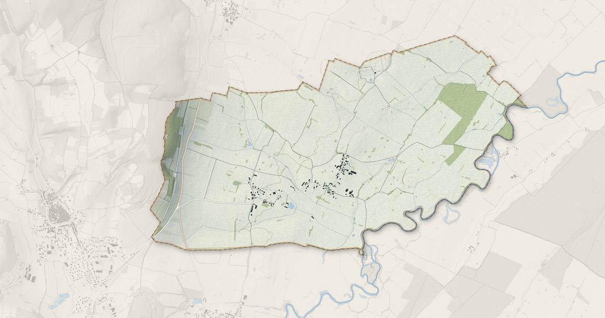 Portrait cartographique de Santilly : relief, eau, forêts, bâti et voies, calculés à partir des données de l'IGN