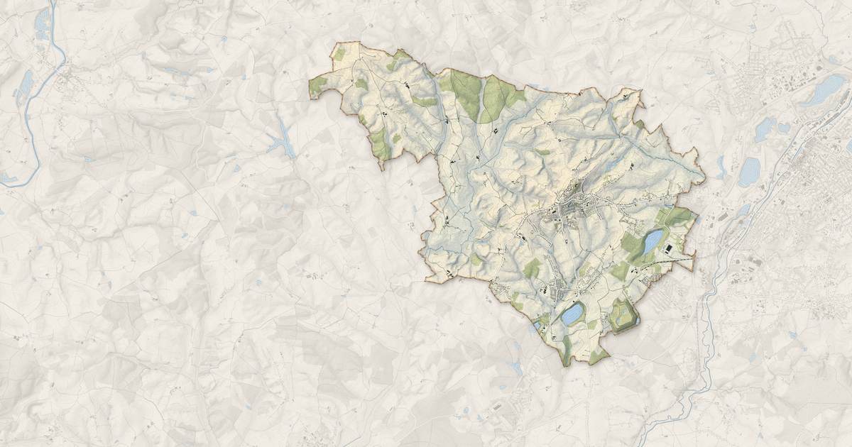 Portrait cartographique de Sanvignes-les-Mines : relief, eau, forêts, bâti et voies, calculés à partir des données de l'IGN