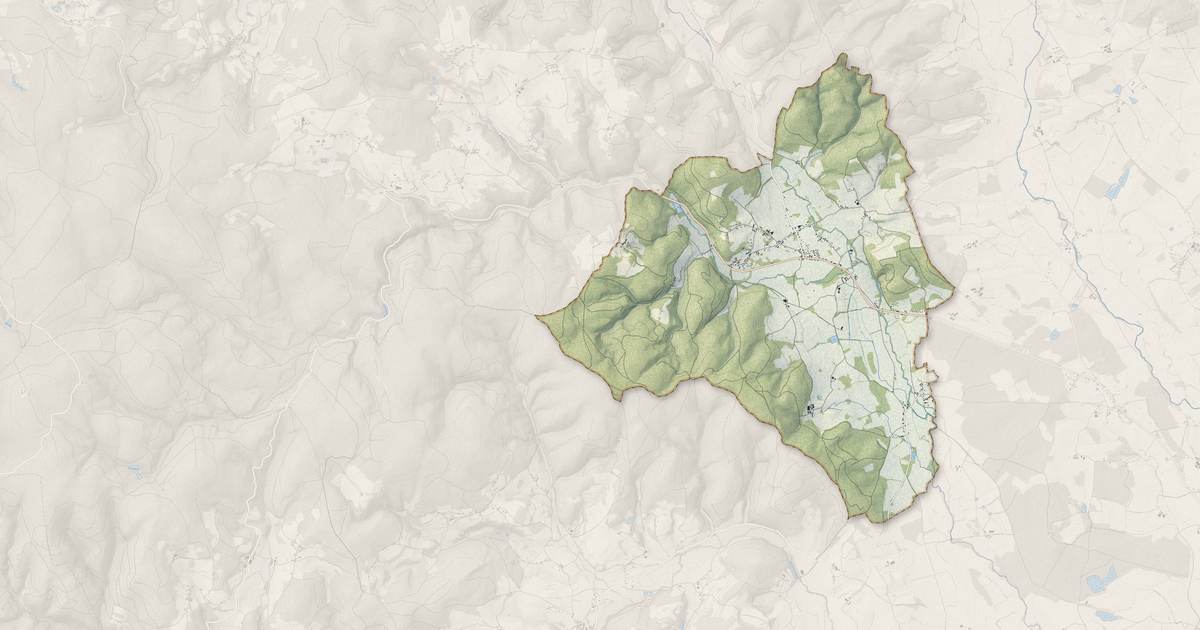 Portrait cartographique de La Celle-en-Morvan : relief, eau, forêts, bâti et voies, calculés à partir des données de l'IGN