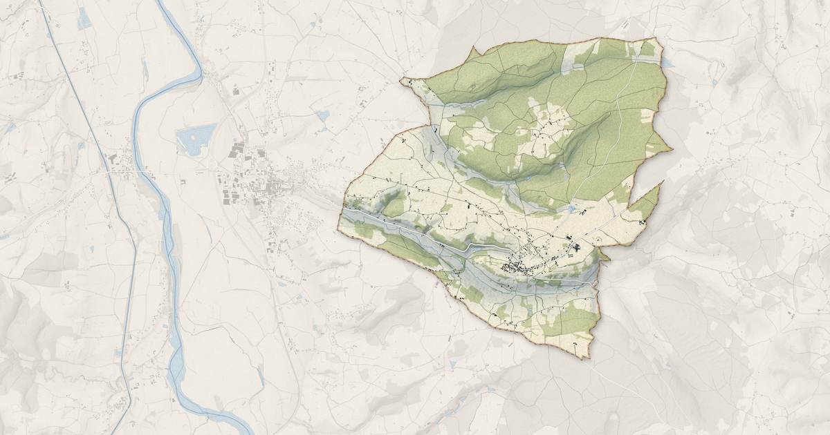 Portrait cartographique de Semur-en-Brionnais : relief, eau, forêts, bâti et voies, calculés à partir des données de l'IGN