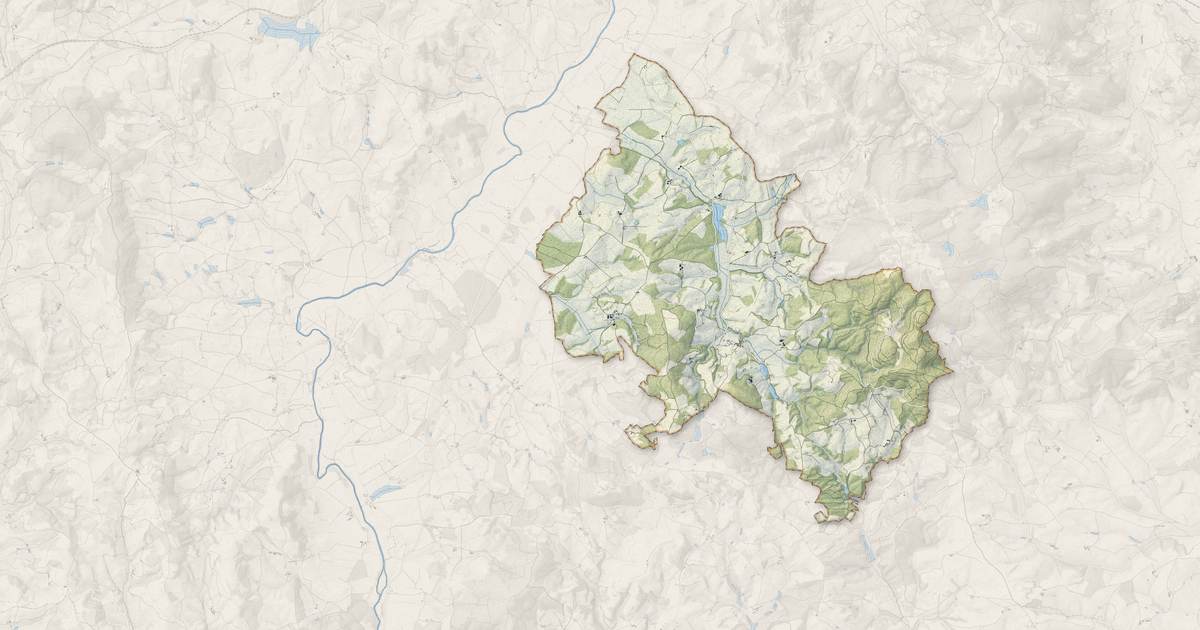 Portrait cartographique de La Tagnière : relief, eau, forêts, bâti et voies, calculés à partir des données de l'IGN