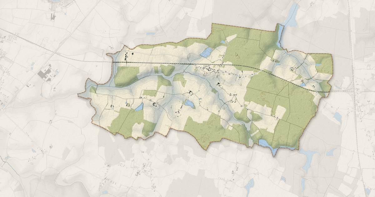 Portrait cartographique de Toutenant : relief, eau, forêts, bâti et voies, calculés à partir des données de l'IGN