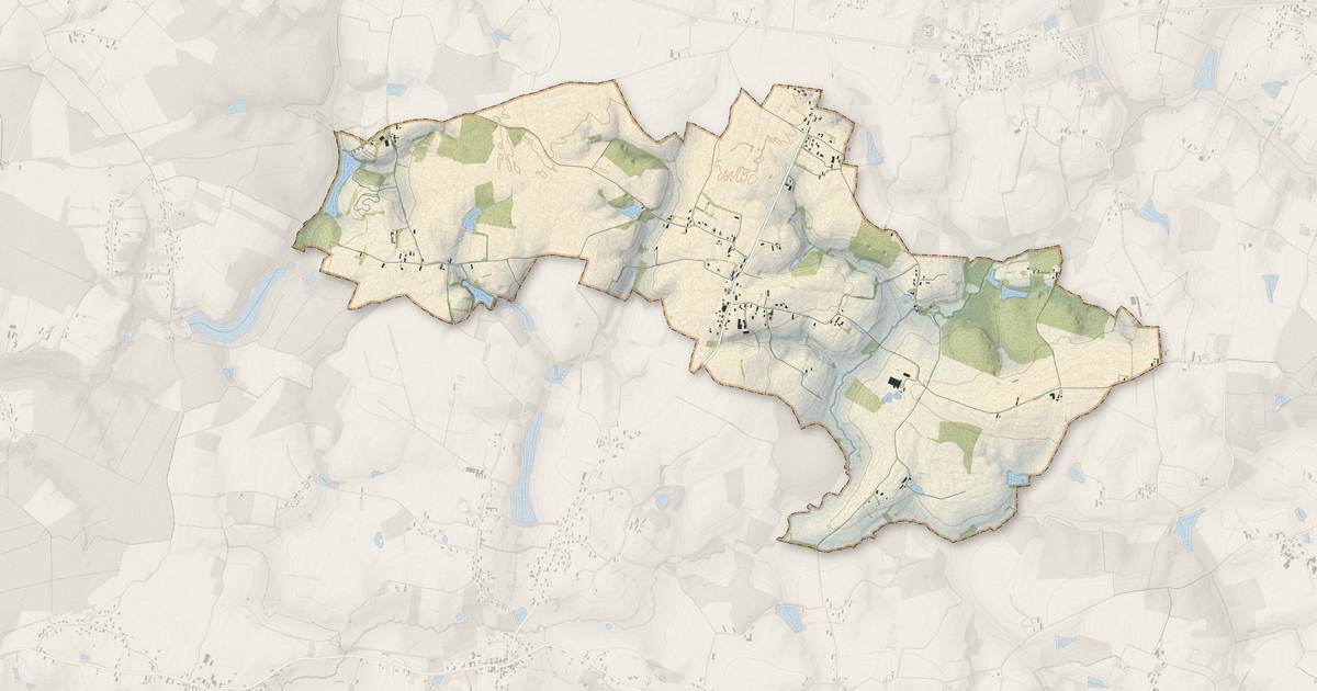 Portrait cartographique de Tronchy : relief, eau, forêts, bâti et voies, calculés à partir des données de l'IGN