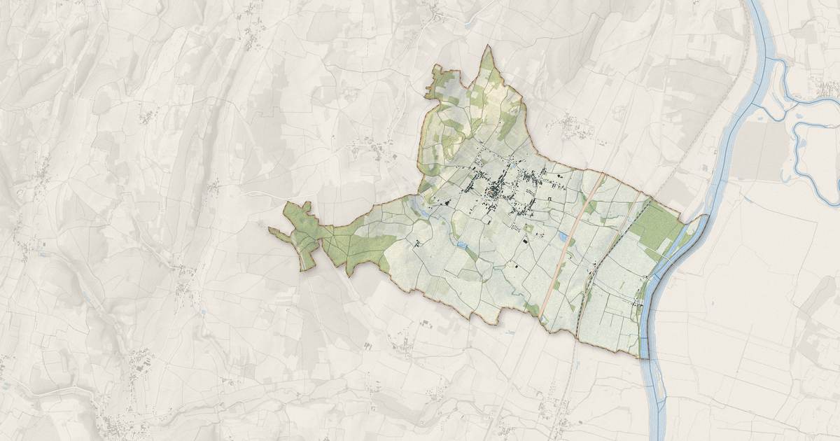 Portrait cartographique de Uchizy : relief, eau, forêts, bâti et voies, calculés à partir des données de l'IGN