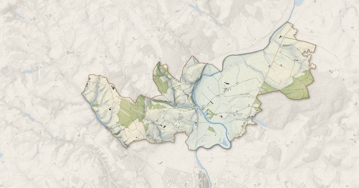 Portrait cartographique de Vendenesse-sur-Arroux : relief, eau, forêts, bâti et voies, calculés à partir des données de l'IGN
