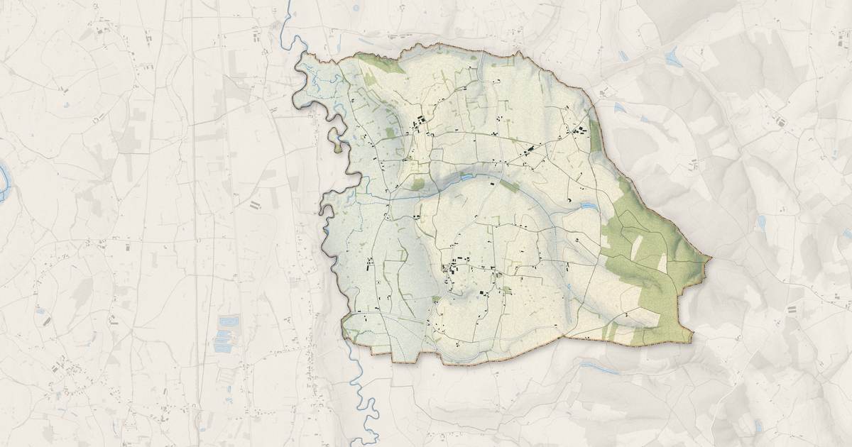 Portrait cartographique de Versaugues : relief, eau, forêts, bâti et voies, calculés à partir des données de l'IGN