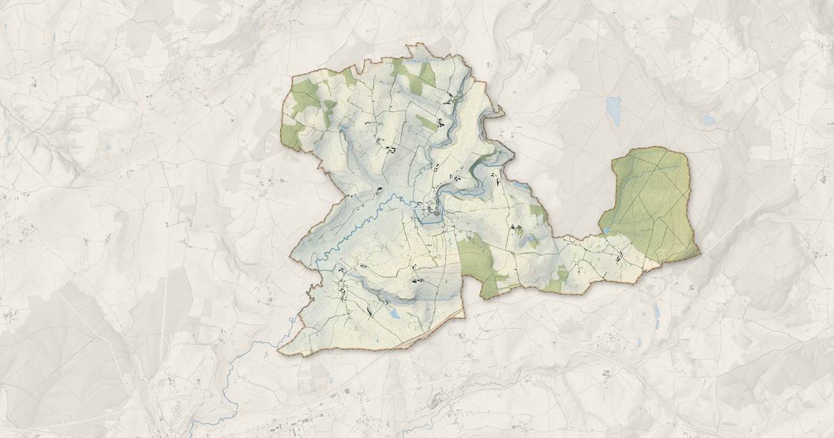 Portrait cartographique de Viry : relief, eau, forêts, bâti et voies, calculés à partir des données de l'IGN