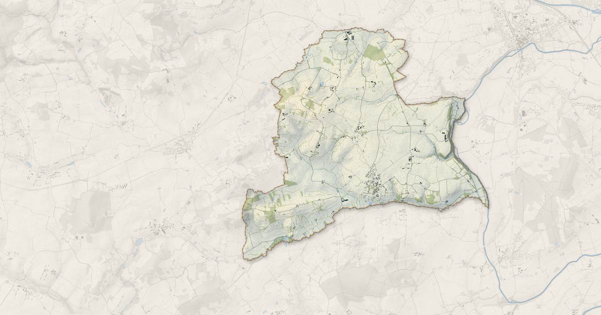 Portrait cartographique de Assé-le-Riboul : relief, eau, forêts, bâti et voies, calculés à partir des données de l'IGN