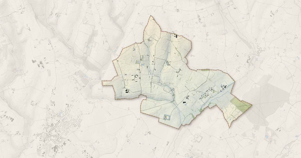 Portrait cartographique de Avesnes-en-Saosnois : relief, eau, forêts, bâti et voies, calculés à partir des données de l'IGN