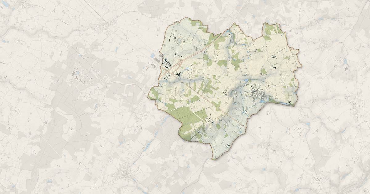 Portrait cartographique de Le Bailleul : relief, eau, forêts, bâti et voies, calculés à partir des données de l'IGN