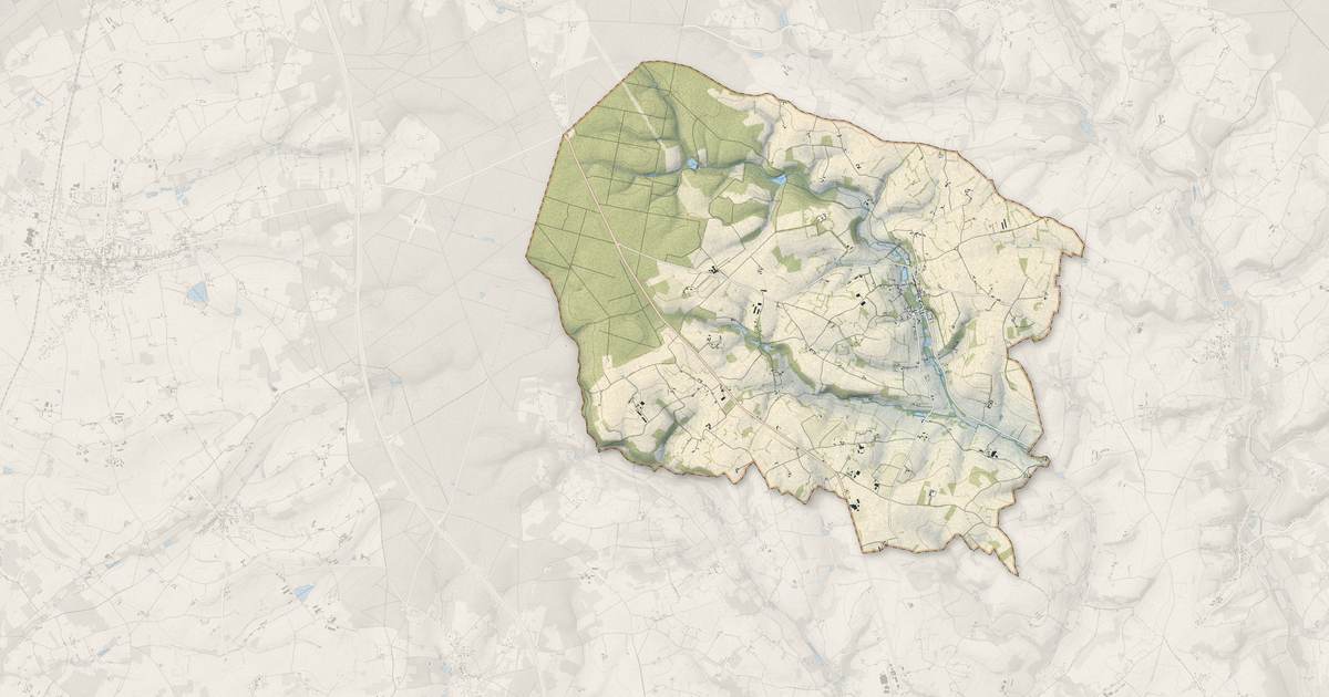 Portrait cartographique de Beaumont-Pied-de-Bœuf : relief, eau, forêts, bâti et voies, calculés à partir des données de l'IGN