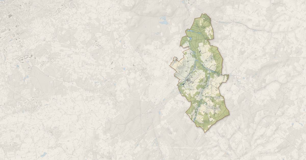 Portrait cartographique de Challes : relief, eau, forêts, bâti et voies, calculés à partir des données de l'IGN