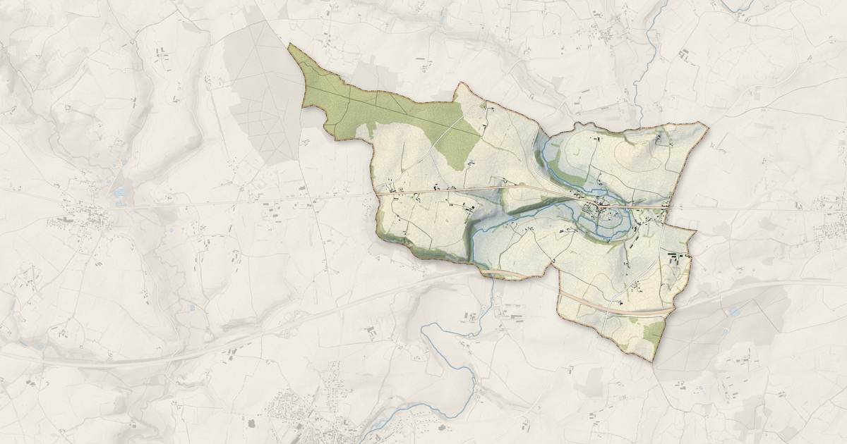 Portrait cartographique de Chassillé : relief, eau, forêts, bâti et voies, calculés à partir des données de l'IGN
